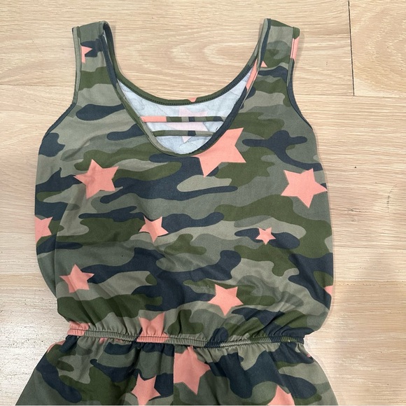 PIXIE LANE KIDS Sz 9/10 STAR/CAMOUFLAGE ONE PIECE ROMPER W DRAWSTRING GREAT COND - Picture 6 of 9